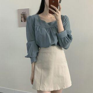 Square Neck Blouse / Plain Mini Skirt