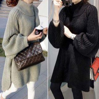 Mock-neck Dip-back Chunky Knit Sweater