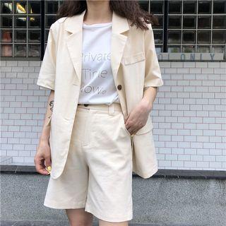 Short-sleeve Plain Blazer / High-waist Plain Shorts