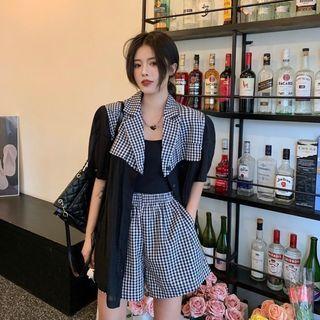 Short-sleeve Gingham Panel Blouse / Shorts