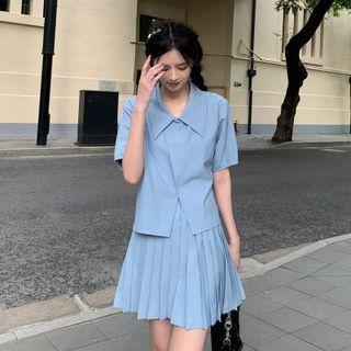Short-sleeve Blouse / Pleated Mini A-line Skirt