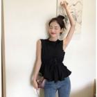 Sleeveless Lace-up T-shirt