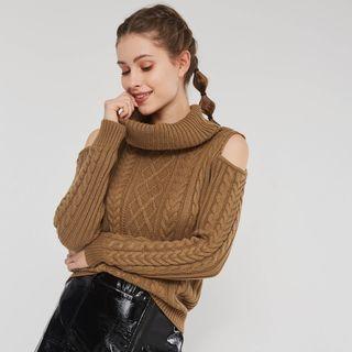Cutout Shoulder Cable-knit Sweater