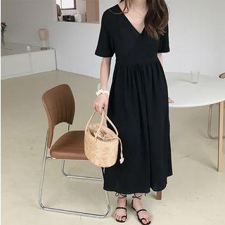Short-sleeve Plain V-neck Dress