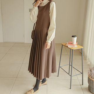 Sleeveless Long Pleated Dress