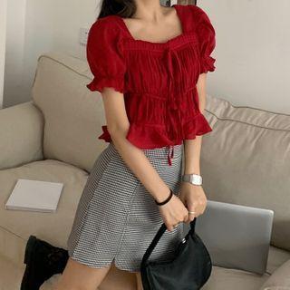 Bow-neck Crinkled Short-sleeve Blouse / Gingham Skirt