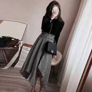 Bell-sleeve Knit Top / Houndstooth Midi A-line Skirt / Set