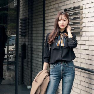 Dual-pocket Shirt With Scarf