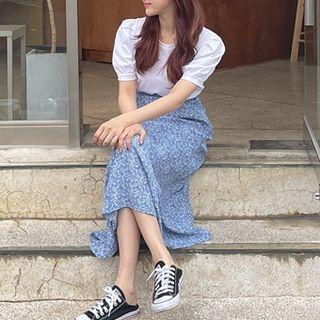 Short-sleeve Plain Blouse / Floral Print Midi Skirt