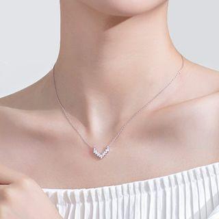 925 Sterling Silver V-shape Rhinestone Pendant Necklace
