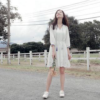 Contrast Trim Tasseled 3/4 Sleeve Dress