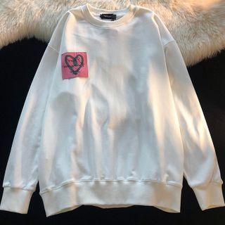 Long-sleeve Round-neck Heart Memo Sweatshirt