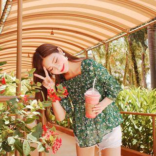 Floral Pattern Smocked Blouse