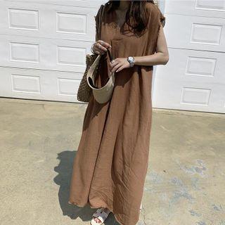 Sleeveless V-neck Maxi Shift Dress