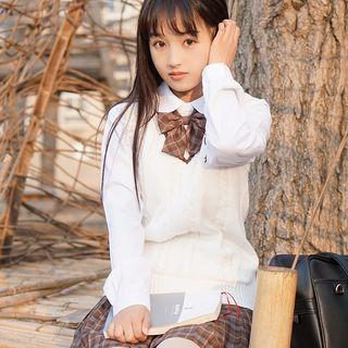 Set: Knit Vest + Plaid Pleated Skirt + Bow Tie