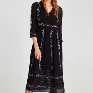 Floral Embroidered Panel Lace Sheath Dress