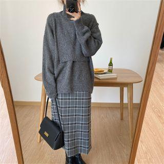 Set: V-neck Sweater + Turtleneck Knit Shawl