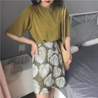 Set: Plain Elbow Sleeve T-shirt + Leaf Print A-line Skirt