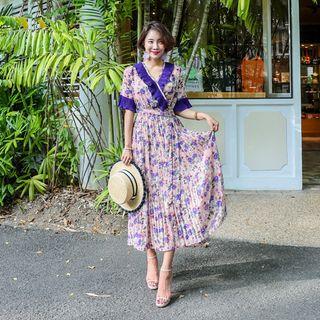 Contrast-trim Pattern Maxi Dress