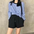 Striped Long-sleeve Loose-fit T-shirt / Plain Shorts