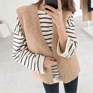 V-neck Sherpa-fleece Vest
