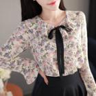 Contrast-tie Ruffle-collar Floral Blouse
