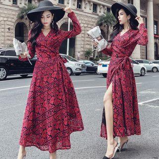 Pattern Print V-neck Tie-waist Slit Maxi Dress