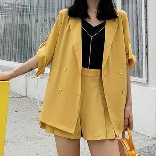 Chain Detail Camisole Top / Double-breasted 3/4-sleeve Blazer / Wide Leg Shorts