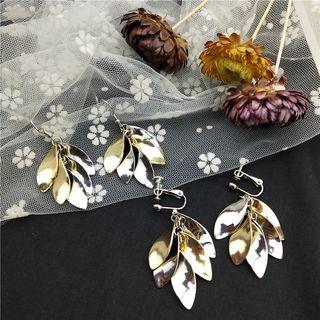 Metal Leaf Fringed Earring