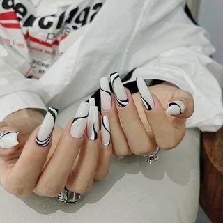 Print Faux Nail Tips Y16 - Glue - Black & White - One Size