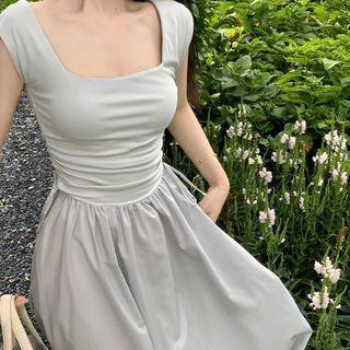 Short-sleeve Square-neck Panel Dress