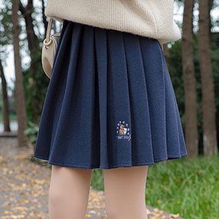Bear Embroidered Pleated Mini Skirt