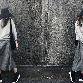 Zip-front Houndstooth Long Flare Skirt