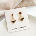 Non-matching Houndstooth Alloy Square Dangle Earring