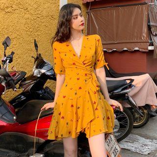 Short-sleeve Printed Mini Wrap Dress