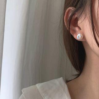 Genuine Pearl Ear Stud As Shown In Figure - One Size