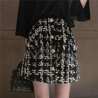 Elbow-sleeve Glitter T-shirt / Buttoned Tweed Skirt