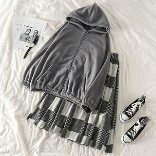 Plain Hooded Jacket / Check Midi Skirt