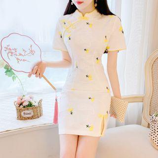 Short-sleeve Stand Collar Embroidered Mini Qipao