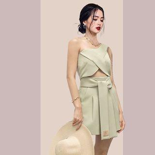 Set: Sleeveless One-shoulder Top + Shorts