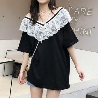 Off-shoulder Lace Trim T-shirt