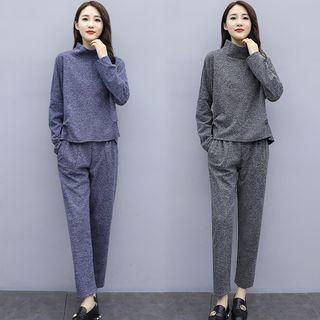 Set: Plain Long-sleeve T-shirt + Cropped Straight-fit Pants