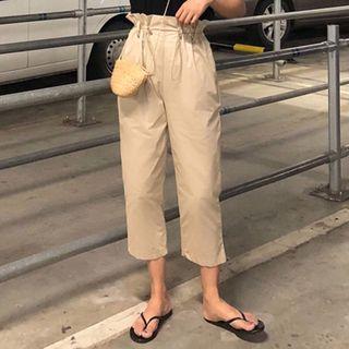 Cut Out Short-sleeve T-shirt / Cropped Pants
