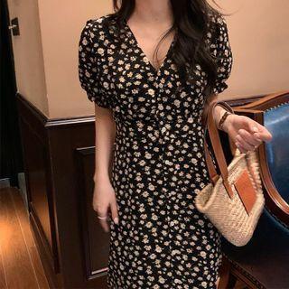 Short-sleeve Floral Print Midi A-line Dress White Flowers - Black - One Size