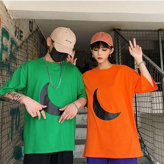 Couple Matching Elbow-sleeve Crescent Moon Print T-shirt