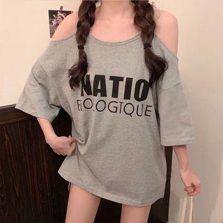 3/4-sleeve Cold Shoulder Lettering Print T-shirt