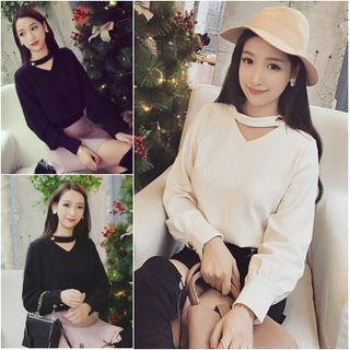 Long-sleeve Choker Blouse
