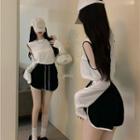 Cold-shoulder T-shirt / Wide Leg Sweatshorts