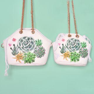 Floral Print Chain Strap Bucket Bag