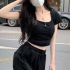 Short-sleeve Paneled T-shirt / Wide Leg Pants